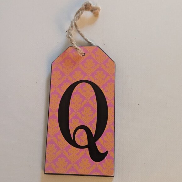 NWT Rustic Letter 'Q' Wooden Sign Farmhouse Autumn Michael's Home Wall Decor - Picture 2 of 7